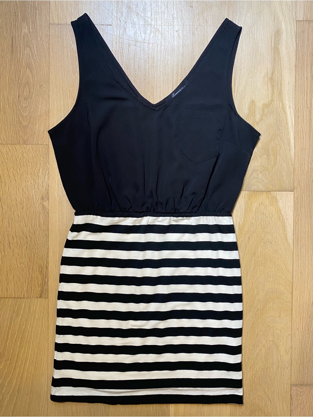 Forever 21 Casual Chic Nautical Striped Black Cream Sleeveless Mini Dress Medium - Picture 3 of 12